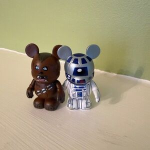 R2D2 and Chewbacca Disney Vinylmation figured